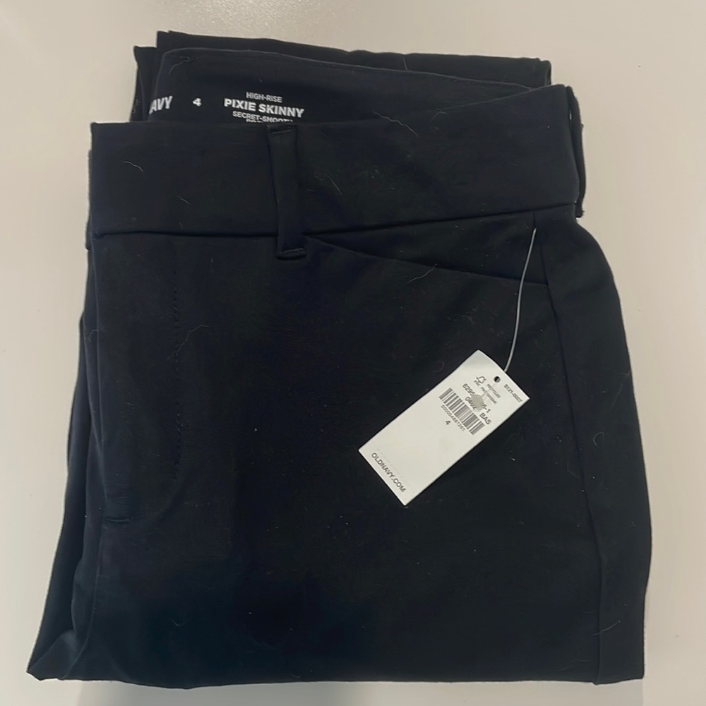 Old Navy pixie pants size 4